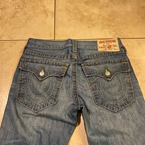 size 33 true religion jeans🙌